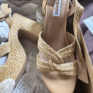 Steve Madden size 8.5 Charisma sandal
